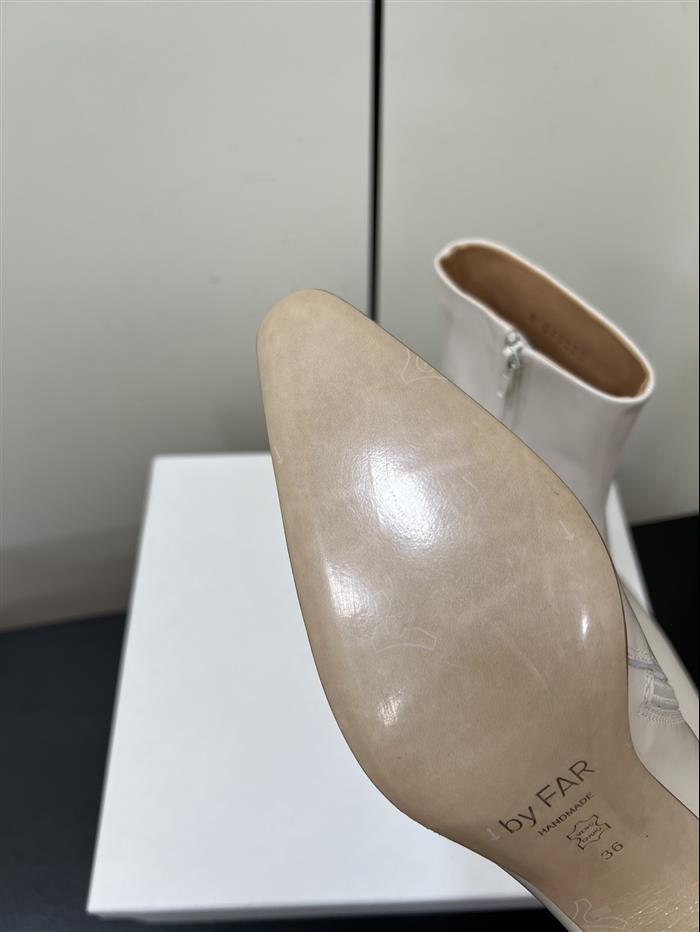 20251128174331195 390